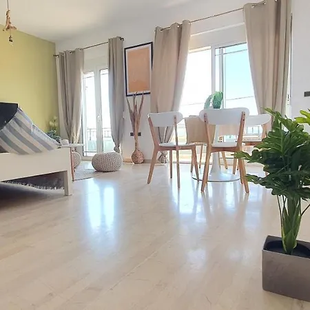 Joanna Apartment *